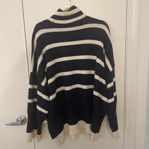 Topshop Oversize Turtleneck (Blue Multi - Size Small) - Picture 5 of 6